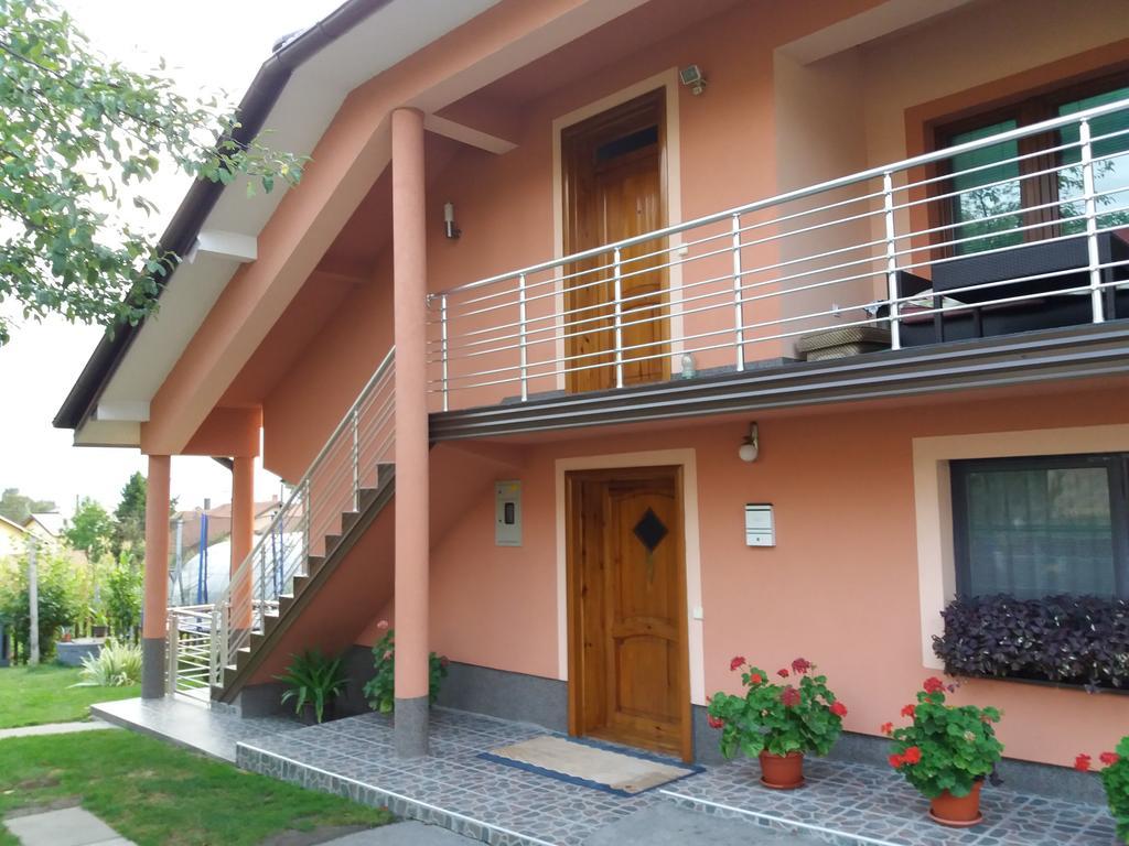 Guest House Ahmo Halilcevic Dubrave Gornje Exteriör bild